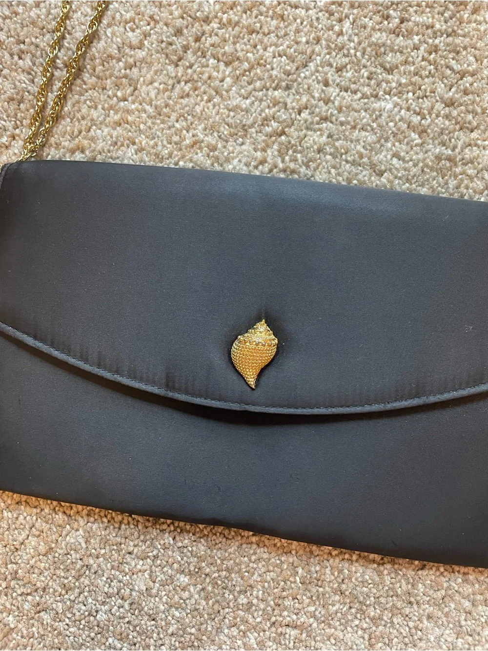 VTG 1960’s Miss Lewis Classic Black Satin Chain-Handle Evening Bag Gold Seashell